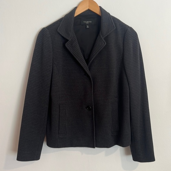 Talbots Petite Black and Grey Houndstooth Blazer - Picture 3 of 9